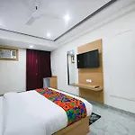 Fabhotel Prime Arjun Luxury Rooms Near Yashobhoomi